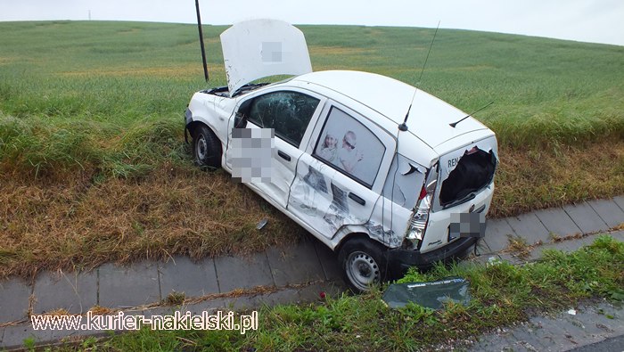 Kolizja dwóch samochodów pomiędzy Paterkiem a Wieszkami