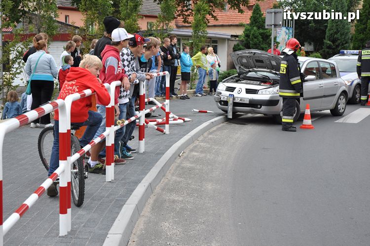 Kolejne dwie barierki skasowane na szubińskim rynku