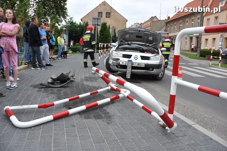 Kolejne dwie barierki skasowane na szubińskim rynku