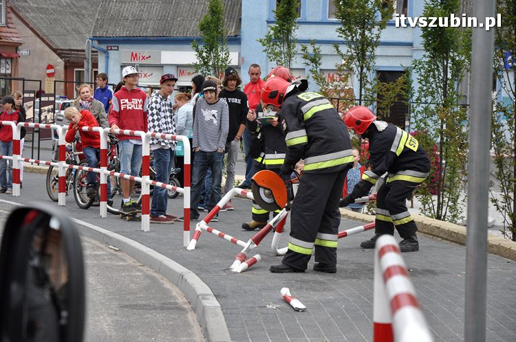 Kolejne dwie barierki skasowane na szubińskim rynku