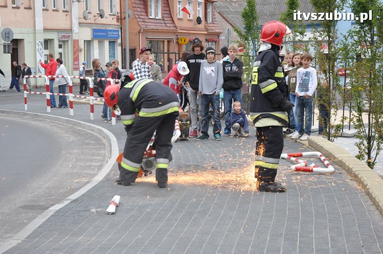 Kolejne dwie barierki skasowane na szubińskim rynku