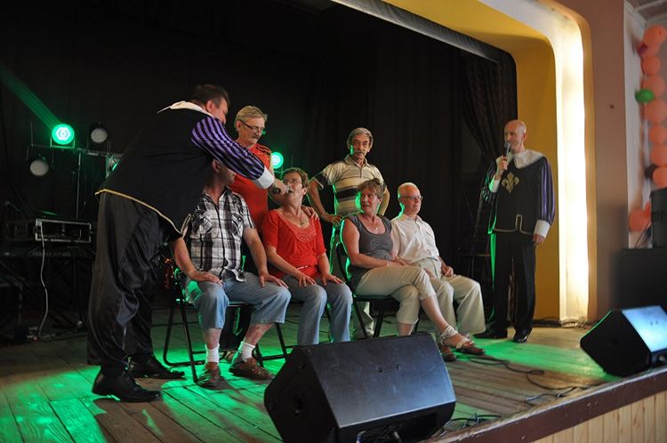 W biesiadnych nastrojach