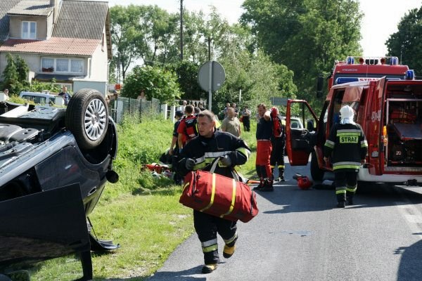 Kolejne dachowanie w Szczepicach