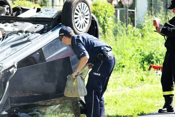 Kolejne dachowanie w Szczepicach