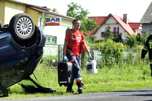 Kolejne dachowanie w Szczepicach