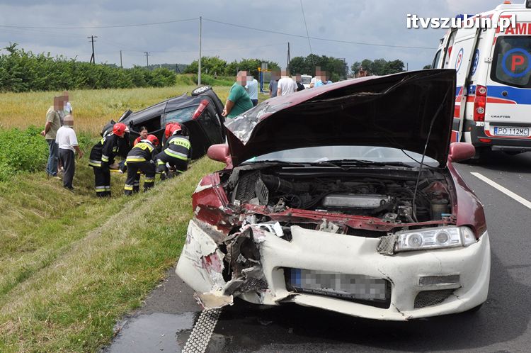 Kolizja dwóch osobówek w Zalesiu k. Szubina