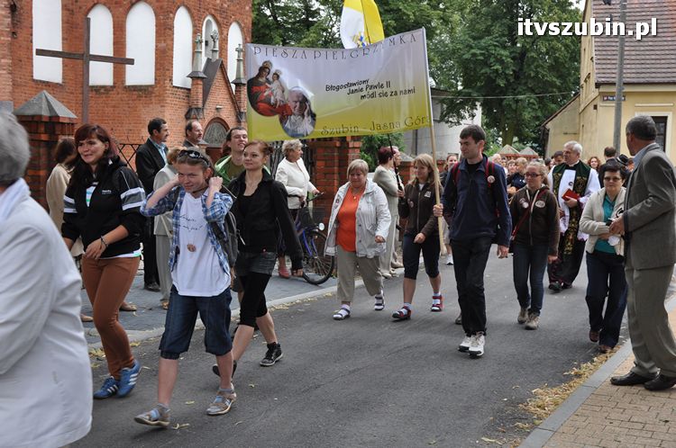Piesza pielgrzymka na Jasną Górę wyruszyła z Szubina