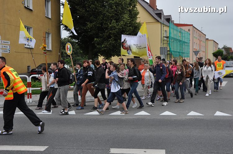Piesza pielgrzymka na Jasną Górę wyruszyła z Szubina