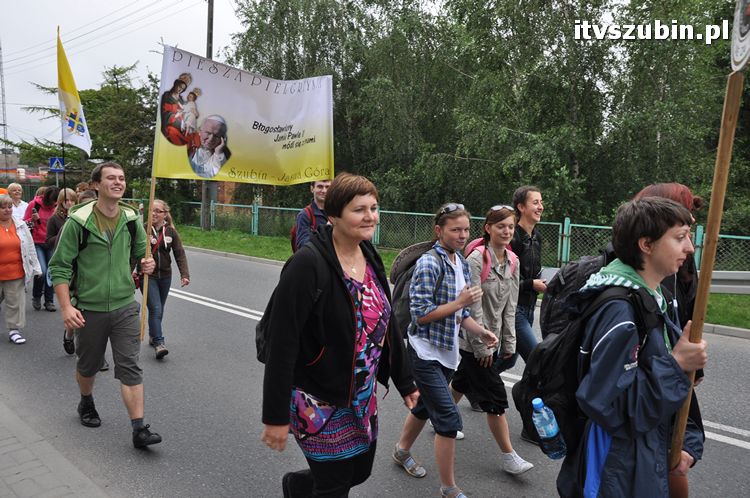 Piesza pielgrzymka na Jasną Górę wyruszyła z Szubina