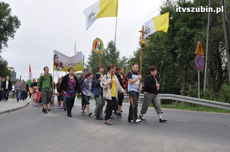 Piesza pielgrzymka na Jasną Górę wyruszyła z Szubina
