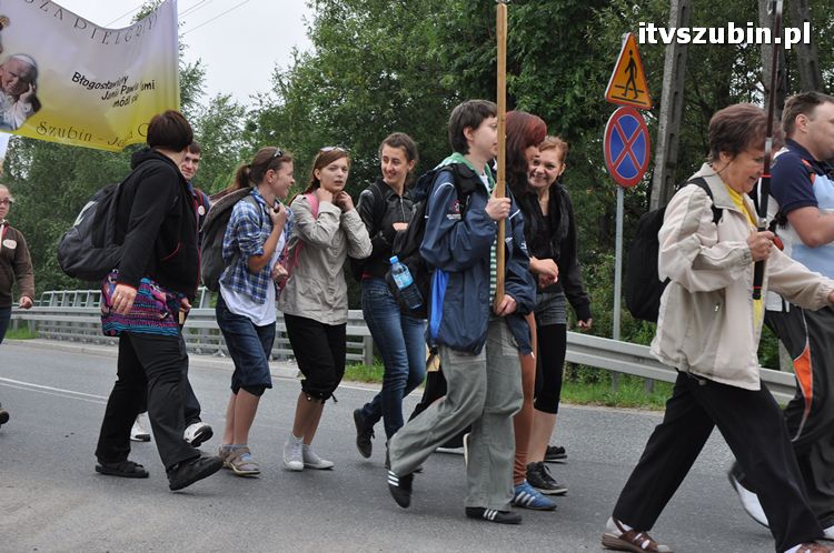 Piesza pielgrzymka na Jasną Górę wyruszyła z Szubina