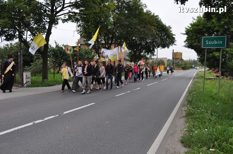 Piesza pielgrzymka na Jasną Górę wyruszyła z Szubina