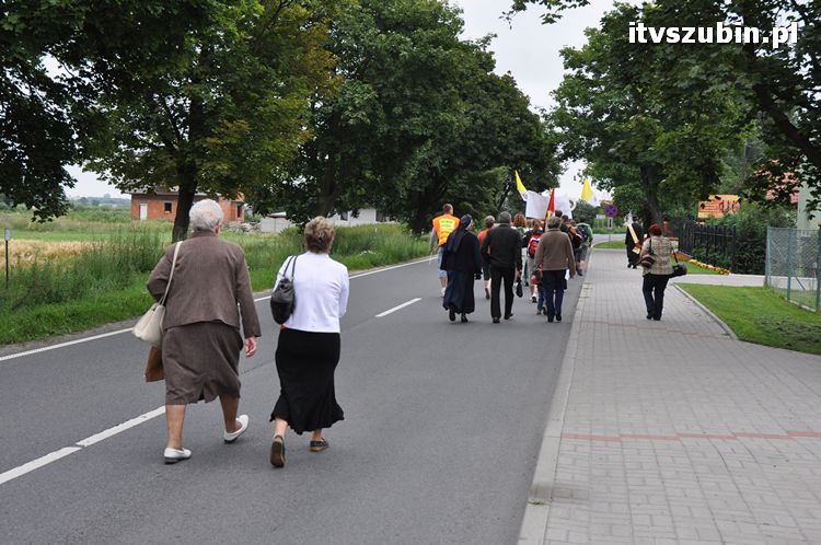 Piesza pielgrzymka na Jasną Górę wyruszyła z Szubina