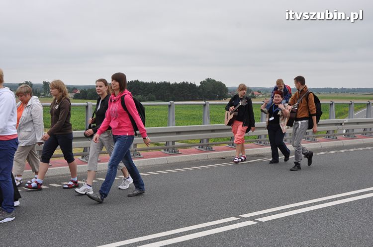 Piesza pielgrzymka na Jasną Górę wyruszyła z Szubina