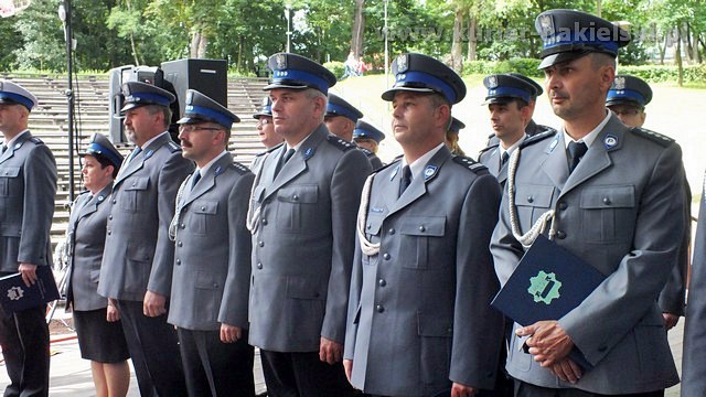 Awanse, odznaczenia i nagrody dla policjantów z okazji ich święta