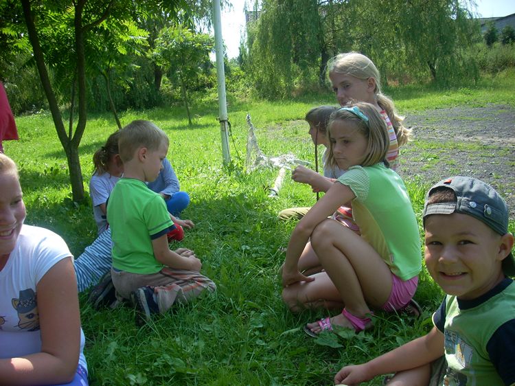 Wakacyjna biblioteka w Samoklęskach Małych