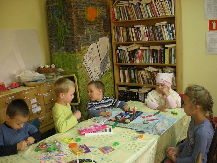 Wakacyjna biblioteka w Samoklęskach Małych