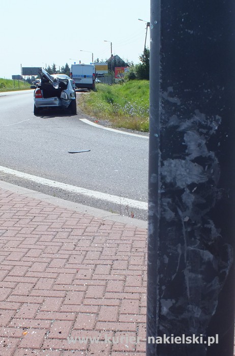 Kolizja na skrzyżowaniu ul. Mroteckiej z drogą krajową nr 10