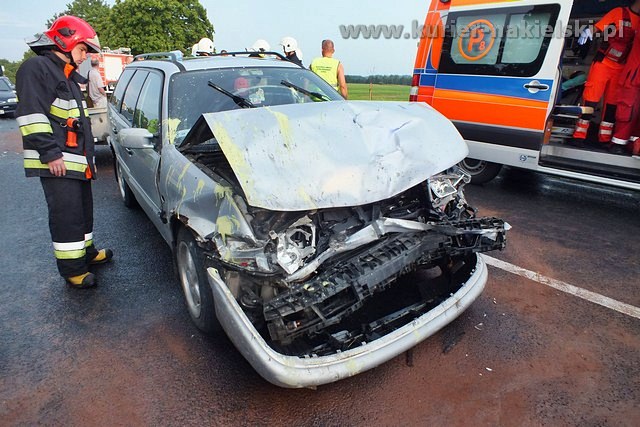 Kolizja na krajowej 10 w pobliżu Minikowa
