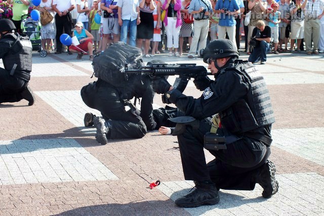 Medale dla nakielskich policjantów i wyróżnienie dla szubińskiego dzielnicowego