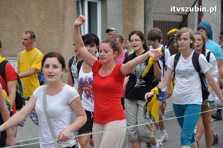 Pielgrzymi z Kościerzyny idący na Jasną Górę nocowali w Szubinie