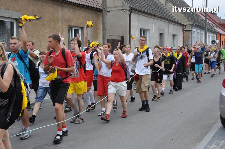 Pielgrzymi z Kościerzyny idący na Jasną Górę nocowali w Szubinie