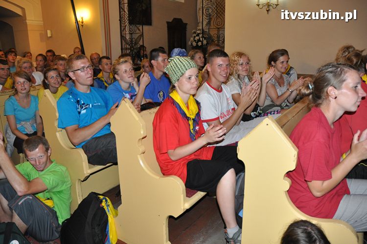 Pielgrzymi z Kościerzyny idący na Jasną Górę nocowali w Szubinie