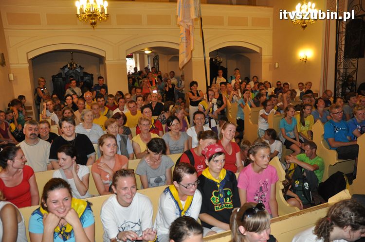 Pielgrzymi z Kościerzyny idący na Jasną Górę nocowali w Szubinie