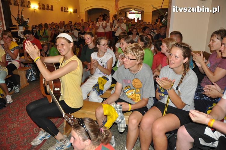 Pielgrzymi z Kościerzyny idący na Jasną Górę nocowali w Szubinie