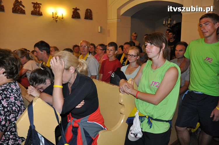 Pielgrzymi z Kościerzyny idący na Jasną Górę nocowali w Szubinie