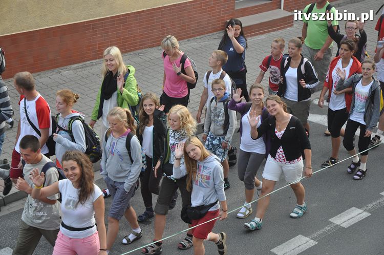Pielgrzymi z Kościerzyny idący na Jasną Górę nocowali w Szubinie