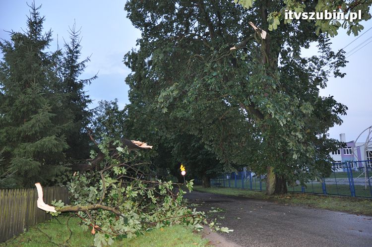 Pięć minut nawałnicy, usuwanie zniszczeń trwało do późnych godzin nocnych