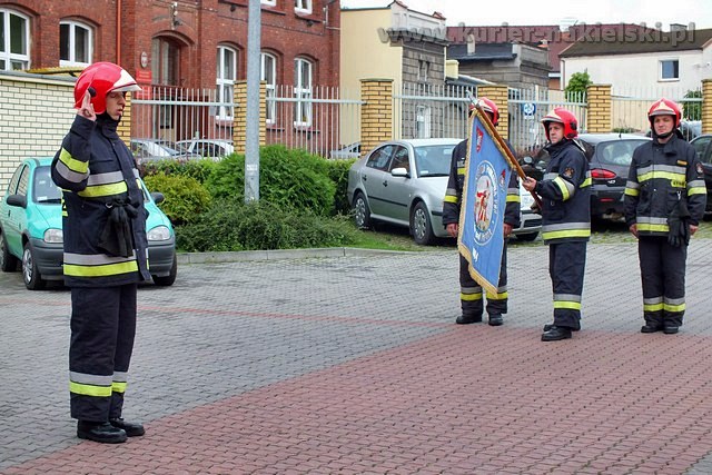 Ślubowanie i medale w Komendzie Powiatowej PSP w Nakle nad Notecią