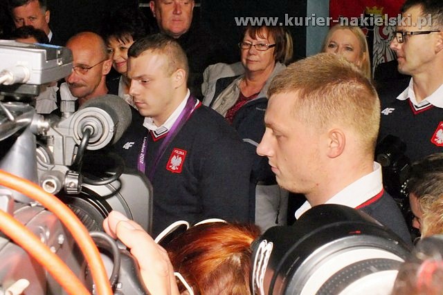 Adrian i Tomasz Zielińscy są już w Mroczy. Owacyjne powitanie