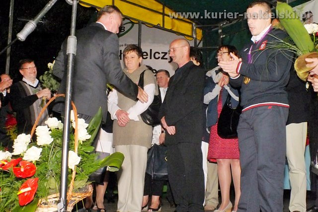 Adrian i Tomasz Zielińscy są już w Mroczy. Owacyjne powitanie