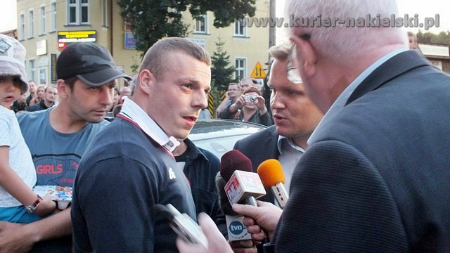 Adrian i Tomasz Zielińscy są już w Mroczy. Owacyjne powitanie