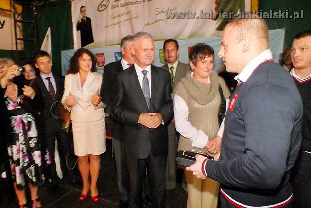 Adrian i Tomasz Zielińscy są już w Mroczy. Owacyjne powitanie