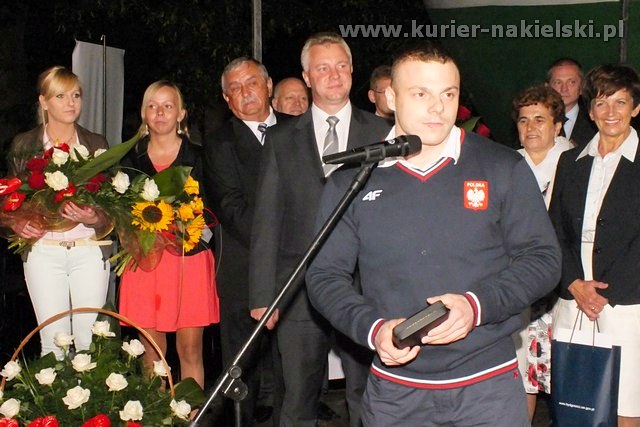 Adrian i Tomasz Zielińscy są już w Mroczy. Owacyjne powitanie