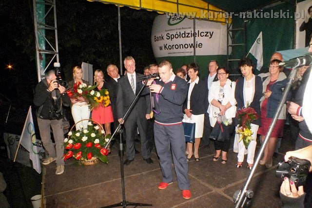 Adrian i Tomasz Zielińscy są już w Mroczy. Owacyjne powitanie