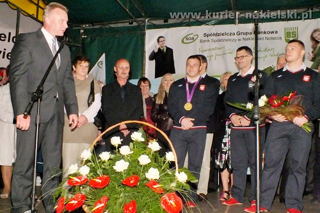 Adrian i Tomasz Zielińscy są już w Mroczy. Owacyjne powitanie