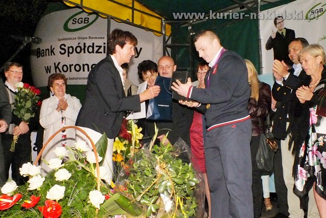 Adrian i Tomasz Zielińscy są już w Mroczy. Owacyjne powitanie