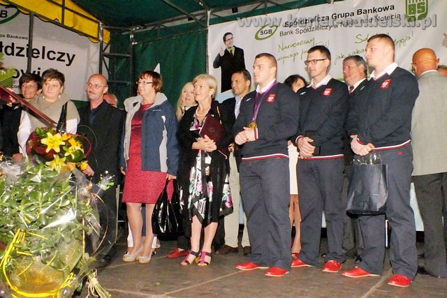 Adrian i Tomasz Zielińscy są już w Mroczy. Owacyjne powitanie