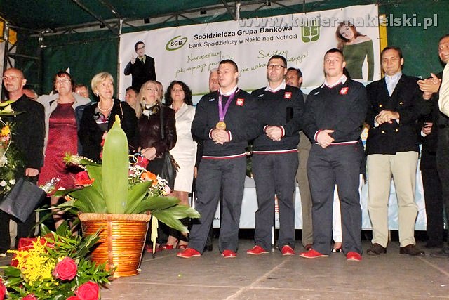 Adrian i Tomasz Zielińscy są już w Mroczy. Owacyjne powitanie