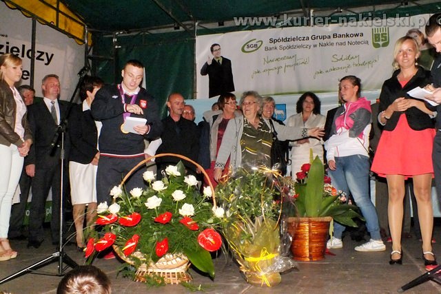 Adrian i Tomasz Zielińscy są już w Mroczy. Owacyjne powitanie