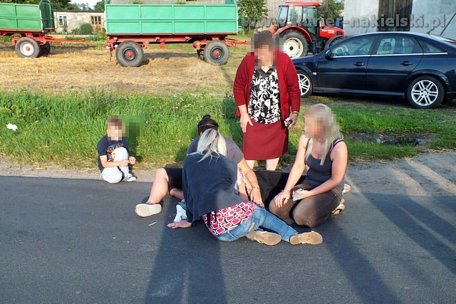 Samochód potrącił 12-latkę w Broniewie