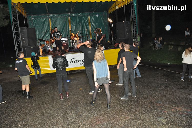 Deszczowy koncert na zakończenie Wakacji 2012