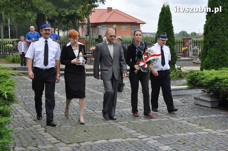 73. rocznica wybuchu II Wojny Światowej upamiętniona wiązankami kwiatów
