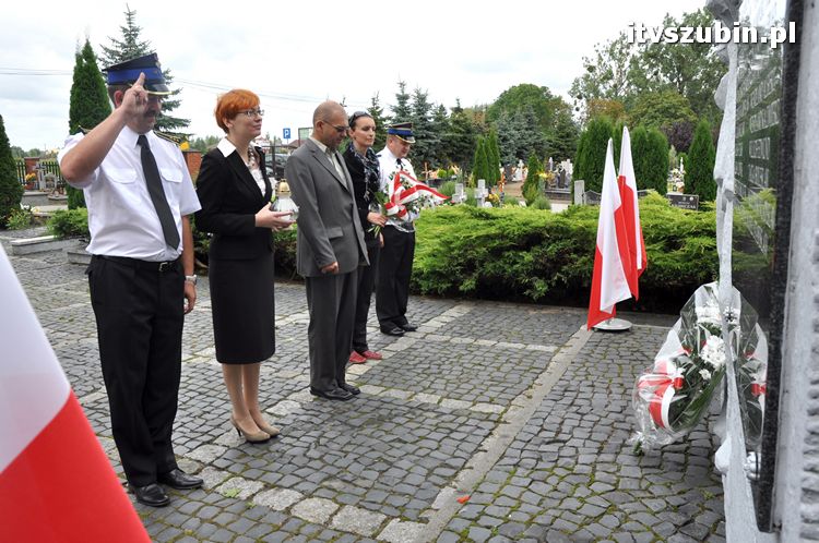 73. rocznica wybuchu II Wojny Światowej upamiętniona wiązankami kwiatów