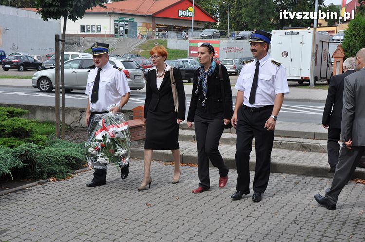 73. rocznica wybuchu II Wojny Światowej upamiętniona wiązankami kwiatów