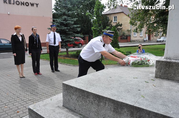 73. rocznica wybuchu II Wojny Światowej upamiętniona wiązankami kwiatów